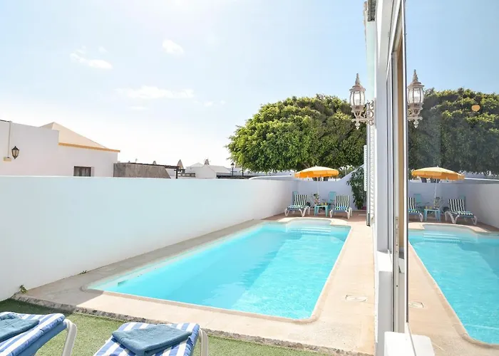 Rustica Con Piscina Privada Villa *